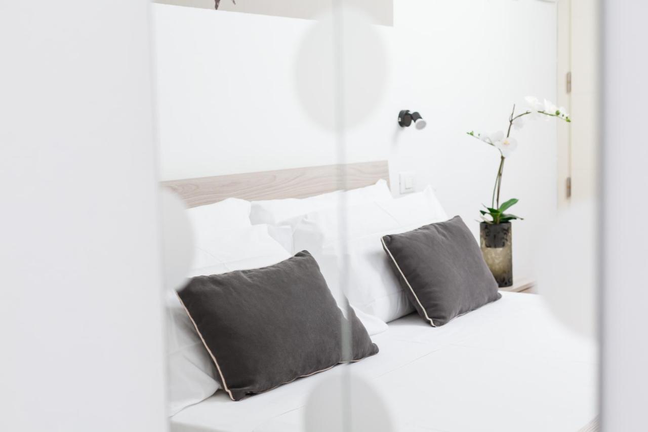 Hotel Al Nuovo Porto เบลลาเรีย-อีเจอา มารีนา ภายนอก รูปภาพ