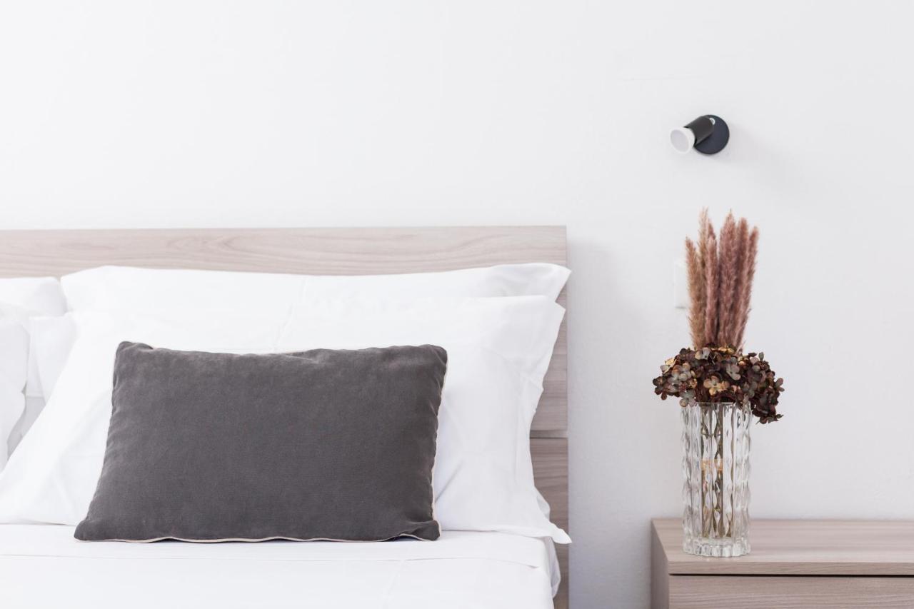 Hotel Al Nuovo Porto เบลลาเรีย-อีเจอา มารีนา ภายนอก รูปภาพ