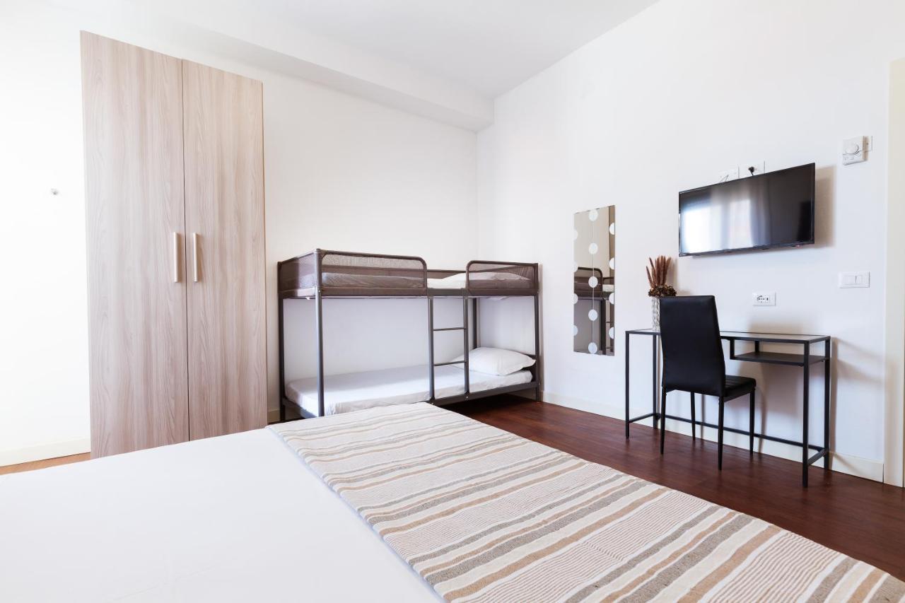 Hotel Al Nuovo Porto เบลลาเรีย-อีเจอา มารีนา ภายนอก รูปภาพ