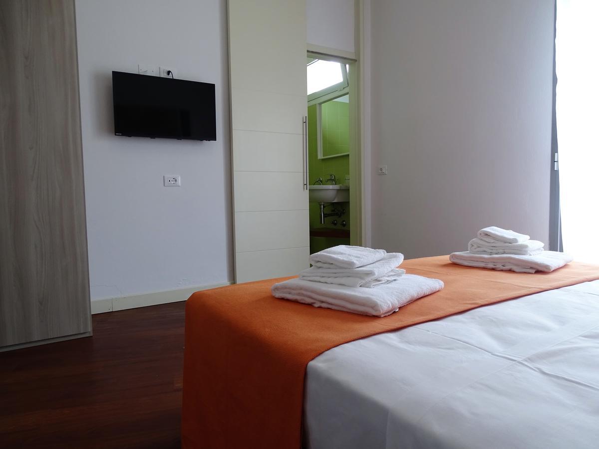 Hotel Al Nuovo Porto เบลลาเรีย-อีเจอา มารีนา ภายนอก รูปภาพ