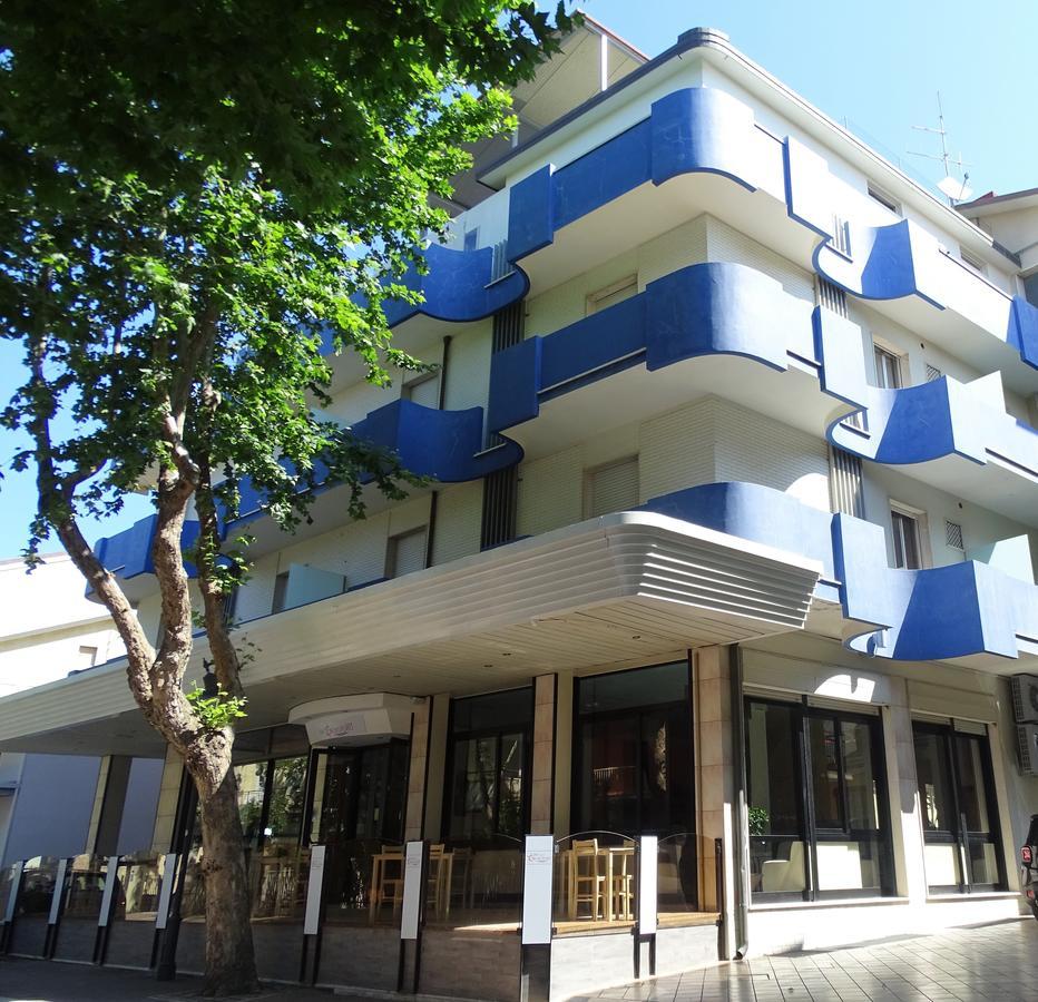Hotel Al Nuovo Porto เบลลาเรีย-อีเจอา มารีนา ภายนอก รูปภาพ