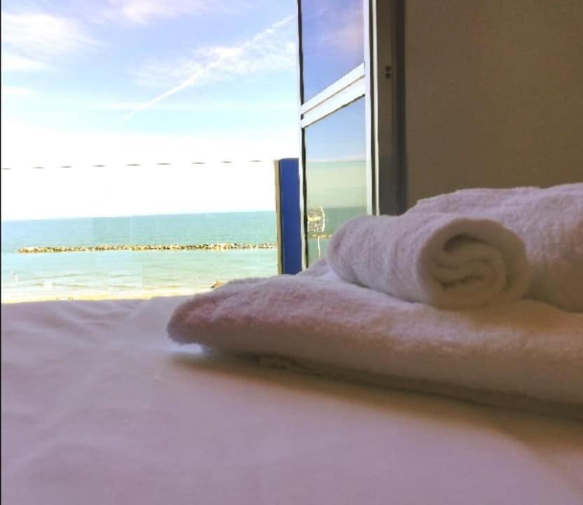 Hotel Al Nuovo Porto เบลลาเรีย-อีเจอา มารีนา ภายนอก รูปภาพ
